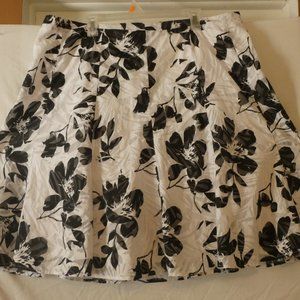 NEW w/o tag, summer, Nite-Out Skirt (XL, SZ 18)